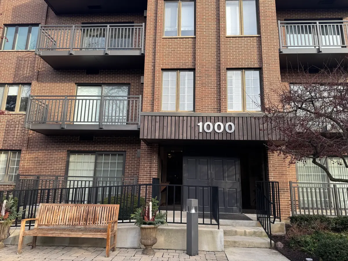 1000 Deerfield Road #304, Highland Park, IL 60035 - Image #1