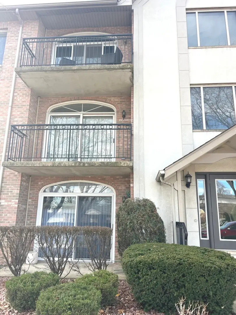 9420 S 77th Court #2E, Hickory Hills, IL 60457 - Image #3