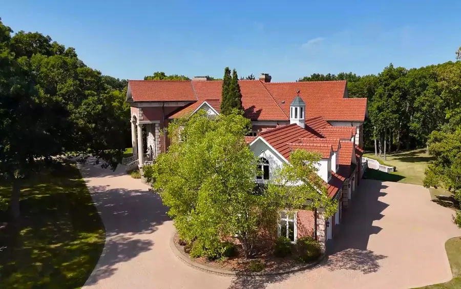 94 Hawthorne Road, Barrington Hills, IL 60010 - Image #2