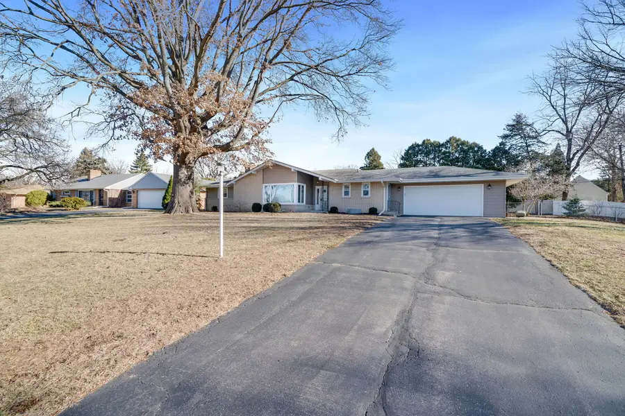 2209 Edgebrook Drive, Rockford, IL 61107 - Image #3