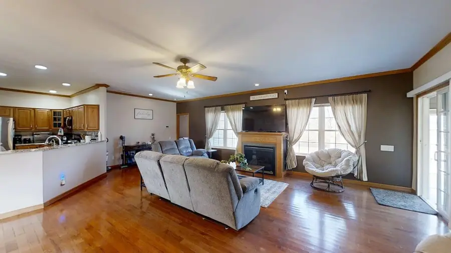 Address Withheld By Seller, Mahomet, IL 61853 - Image #3