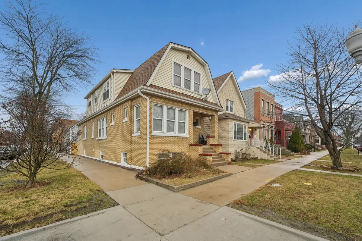 4954 W Byron Street, Chicago, IL 60641 - Image #1