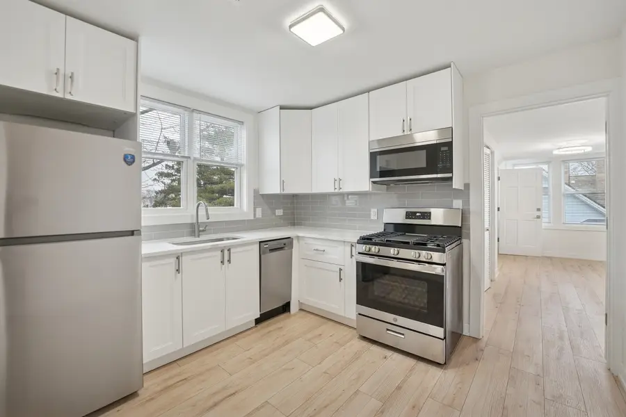 4954 W Byron Street, Chicago, IL 60641 - Image #3