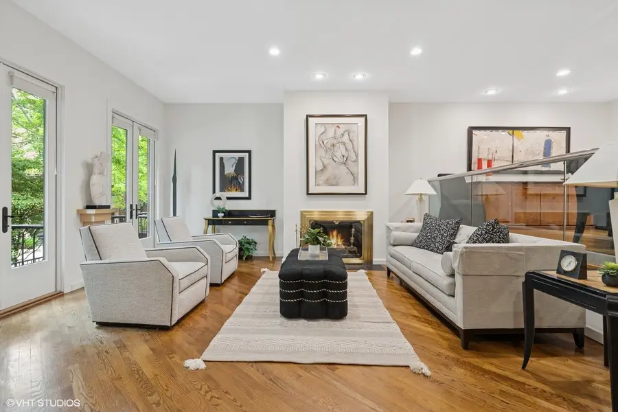 1327 N Sutton Place, Chicago, IL 60610 - Image #3