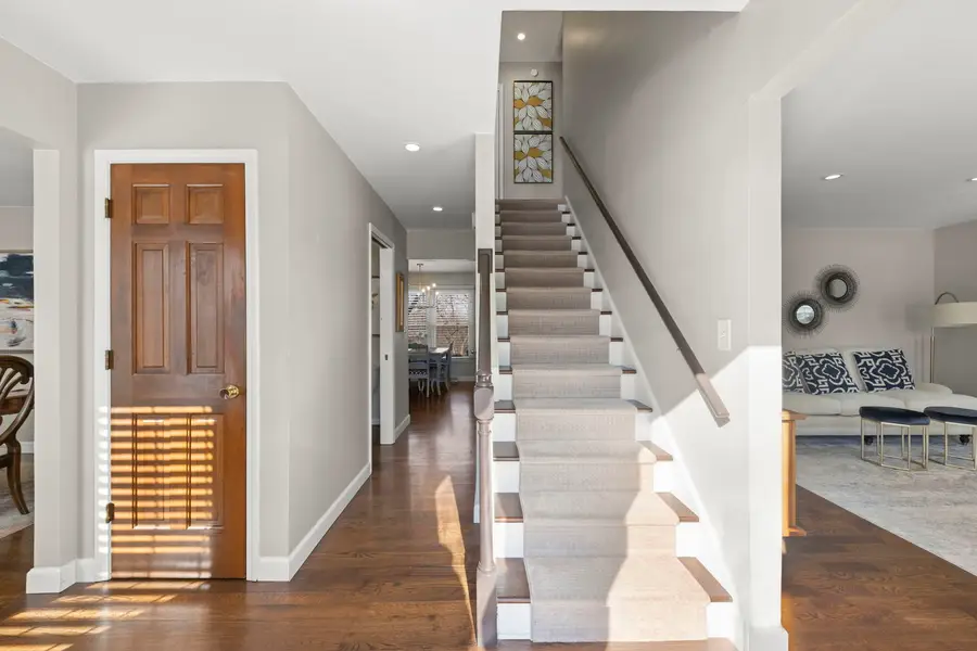 309 Carriage Hill Road, Naperville, IL 60565 - Image #2