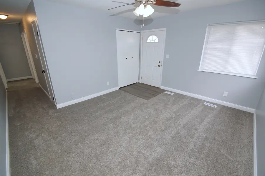 2419 W 58th Street, Davenport, IA 52806 - Image #2