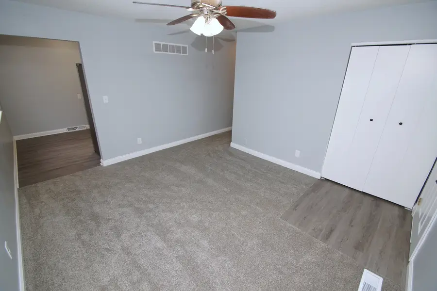 2419 W 58th Street, Davenport, IA 52806 - Image #3