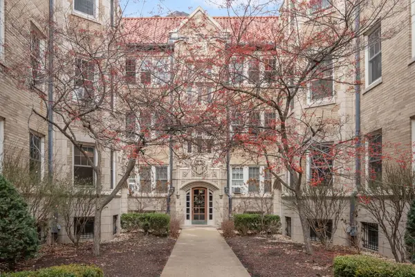 538 W Brompton Avenue #2E, Chicago, IL 60657
