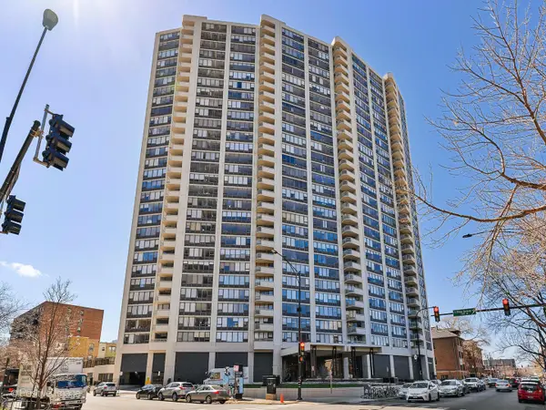 3930 N Pine Grove Avenue #2611, Chicago, IL 60613