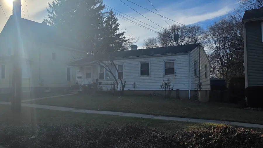 918 Lavoie Avenue, Elgin, IL 60120 - Image #2