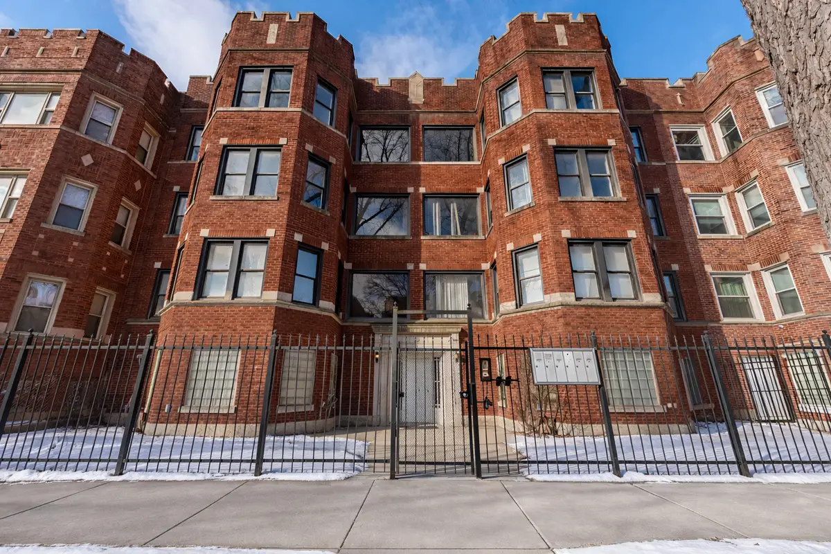 7628 S Essex Avenue #1N, Chicago, IL 60649 - Image #1