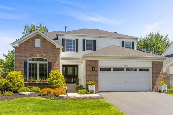 1523 Schumacher Drive W, Bolingbrook, IL 60490