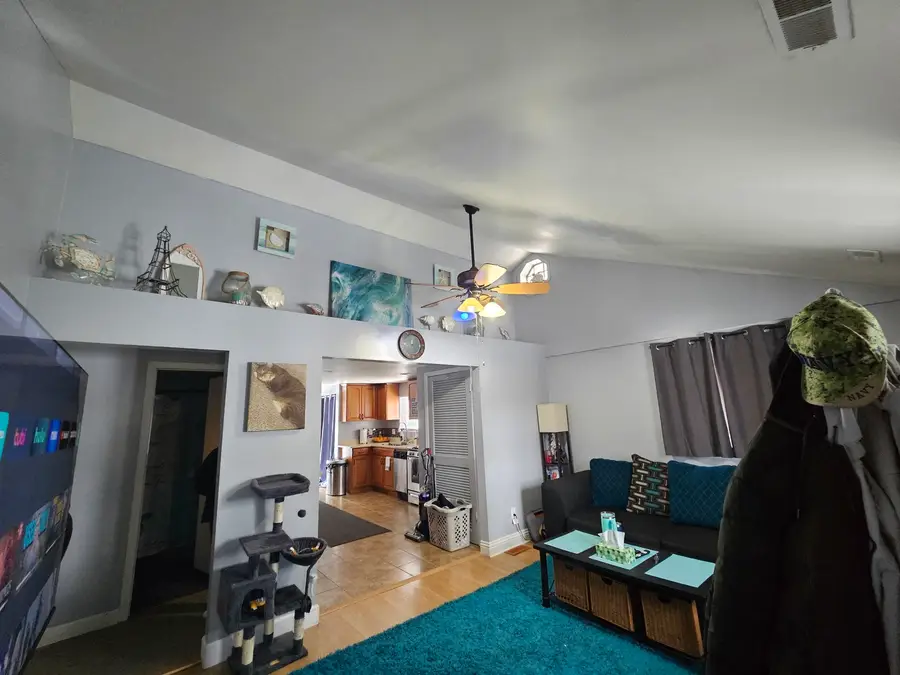 10N827 Hawthorne Street, Elgin, IL 60123 - Image #3