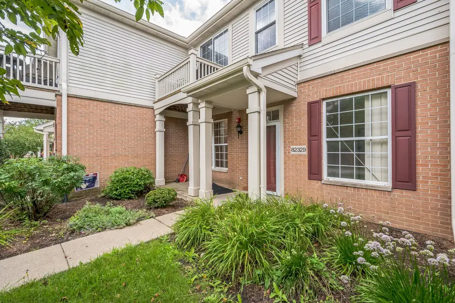 8232 Concord Lane #B, Justice, IL 60458 - Image #2