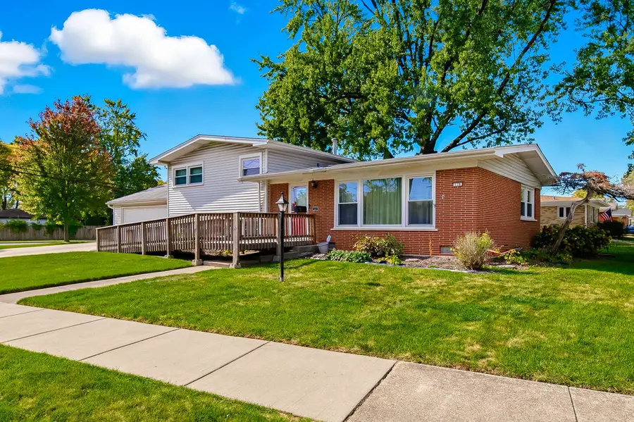 178 W Normandy Drive, Chicago Heights, IL 60411 - Image #2