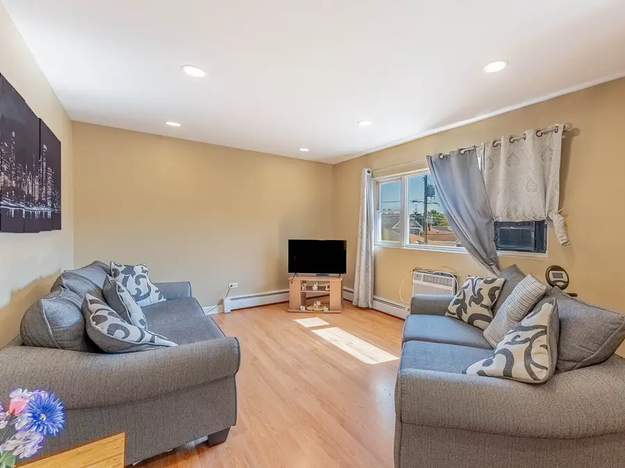 4215 S Harlem Avenue #8, Stickney, IL 60402 - Image #3