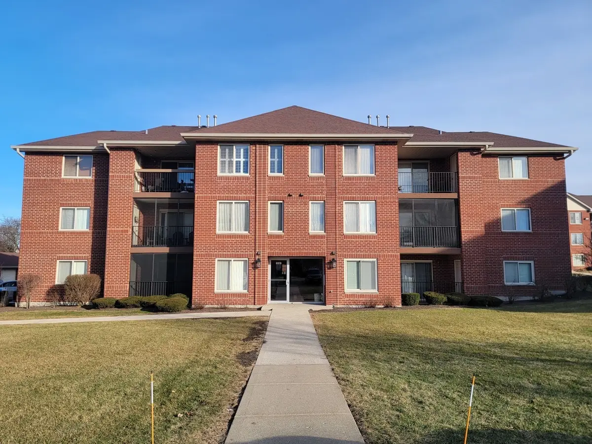 6970 Heritage Circle #1C, Orland Park, IL 60462 - Image #1