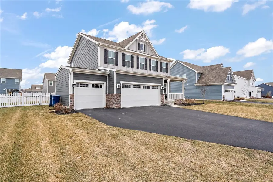 319 Atkinson Drive, Sugar Grove, IL 60554 - Image #2