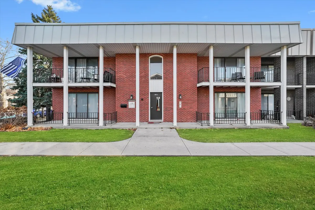 9812 S Karlov Avenue #4D, Oak Lawn, IL 60453 - Image #1