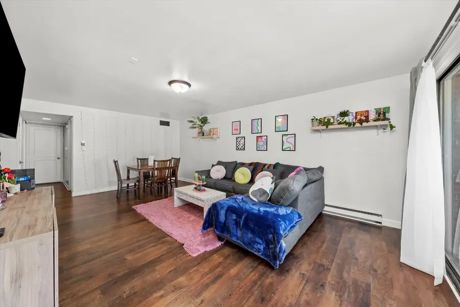 9812 S Karlov Avenue #4D, Oak Lawn, IL 60453 - Image #2