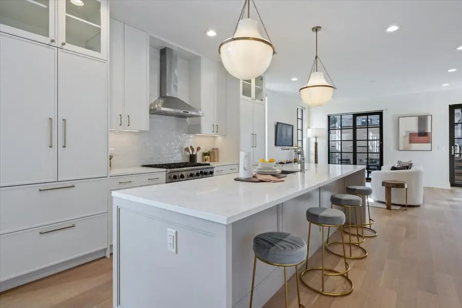 327 W Armitage Avenue #1, Chicago, IL 60614 - Image #2