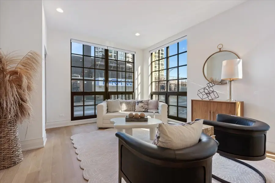327 W Armitage Avenue #1, Chicago, IL 60614 - Image #3