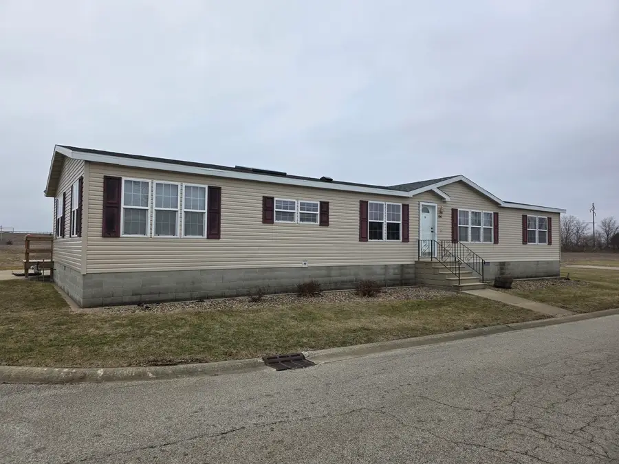 106 Champion Drive, Chenoa, IL 61726 - Image #3