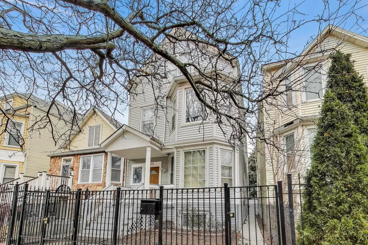 3634 W Dickens Avenue W, Chicago, IL 60647 - Image #1