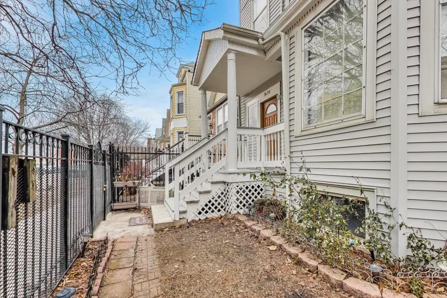 3634 W Dickens Avenue W, Chicago, IL 60647 - Image #2