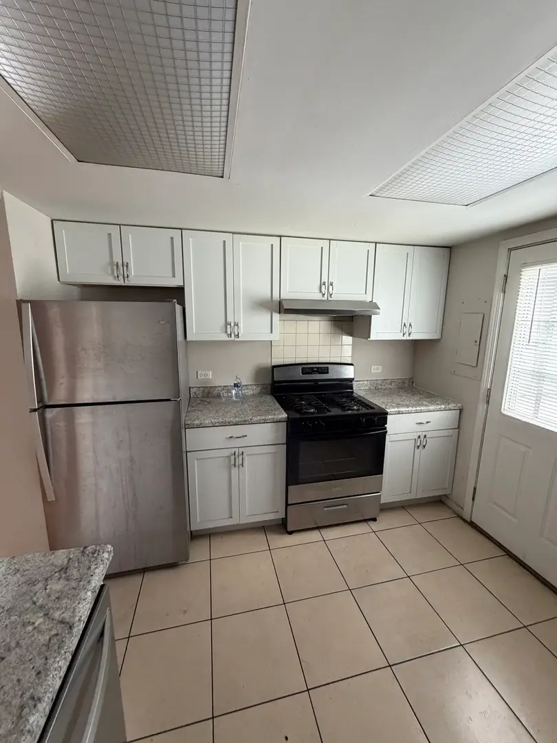 523 Meadow Green Lane, Round Lake Beach, IL 60073 - Image #2