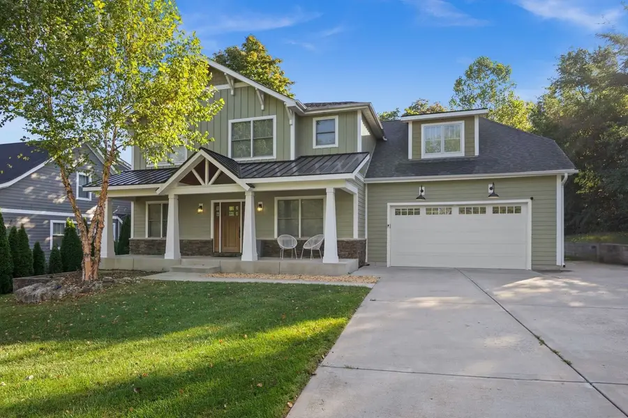 694 Hart Road, Batavia, IL 60510 - Image #2