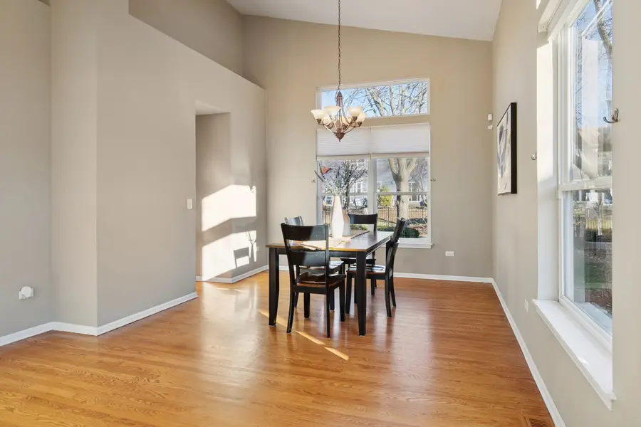 206 Sparrow Lane, Bolingbrook, IL 60490 - Image #2