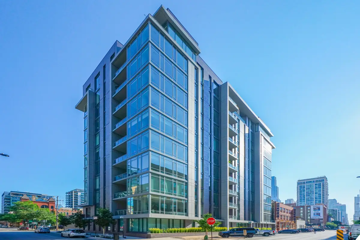360 W Erie Street #3D, Chicago, IL 60654 - Image #1