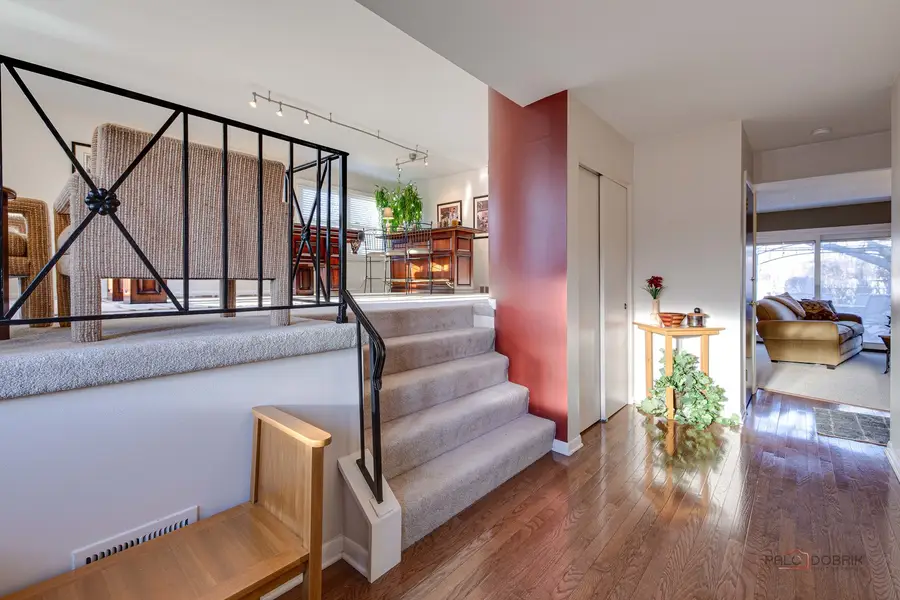 1810 E Waverly Drive, Arlington Heights, IL 60004 - Image #2