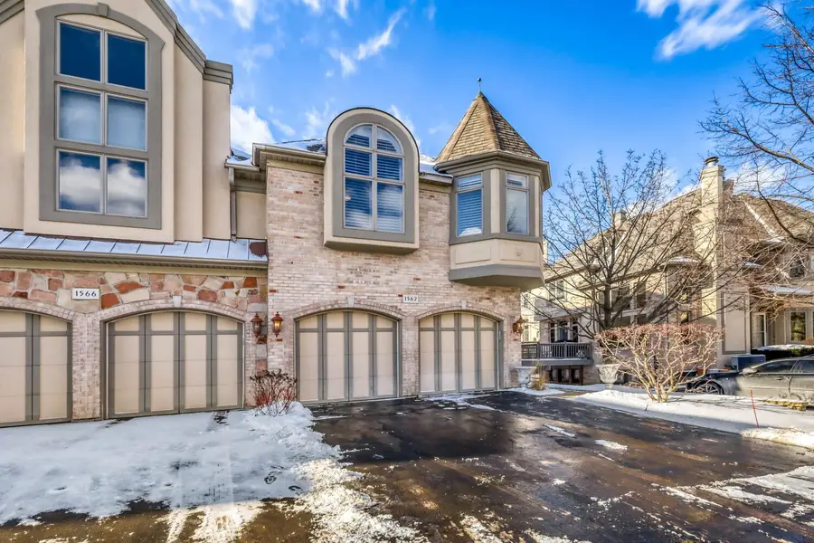 1562 S Paul Le Comte Court, Palatine, IL 60067 - #2