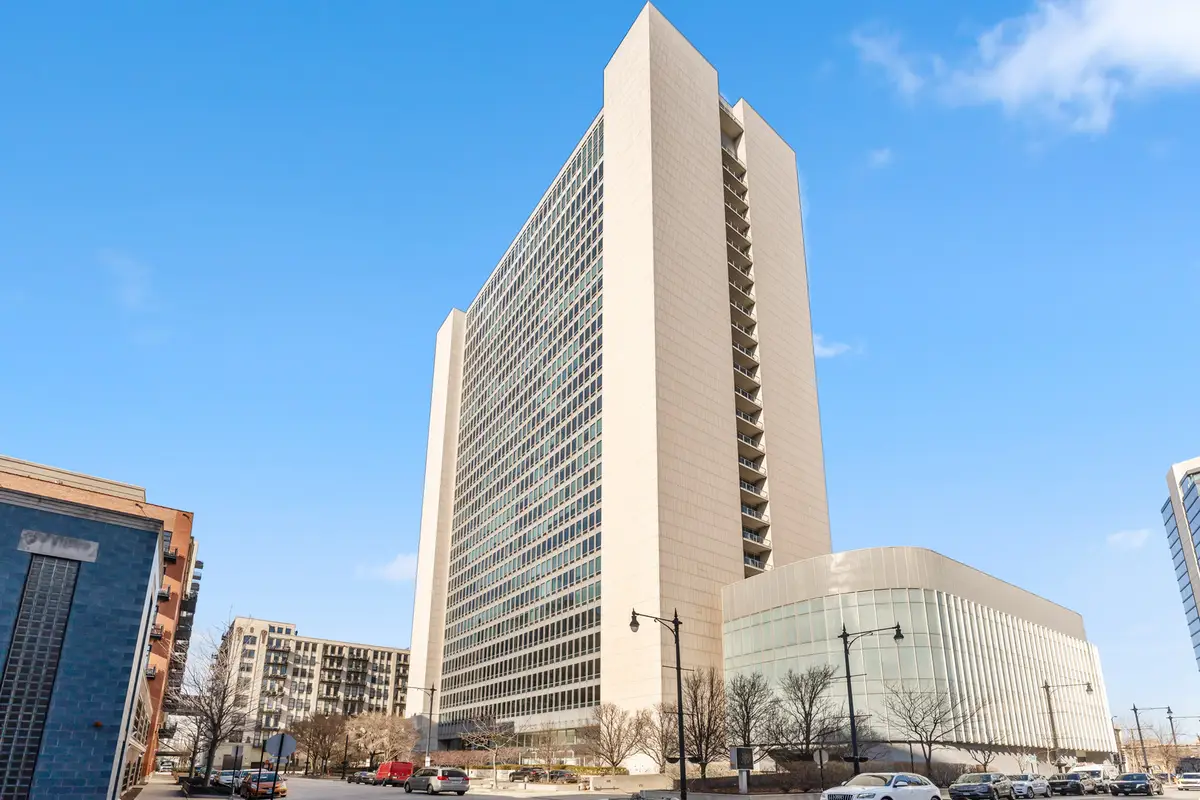 500 W Superior Street #1508, Chicago, IL 60654 - Image #1