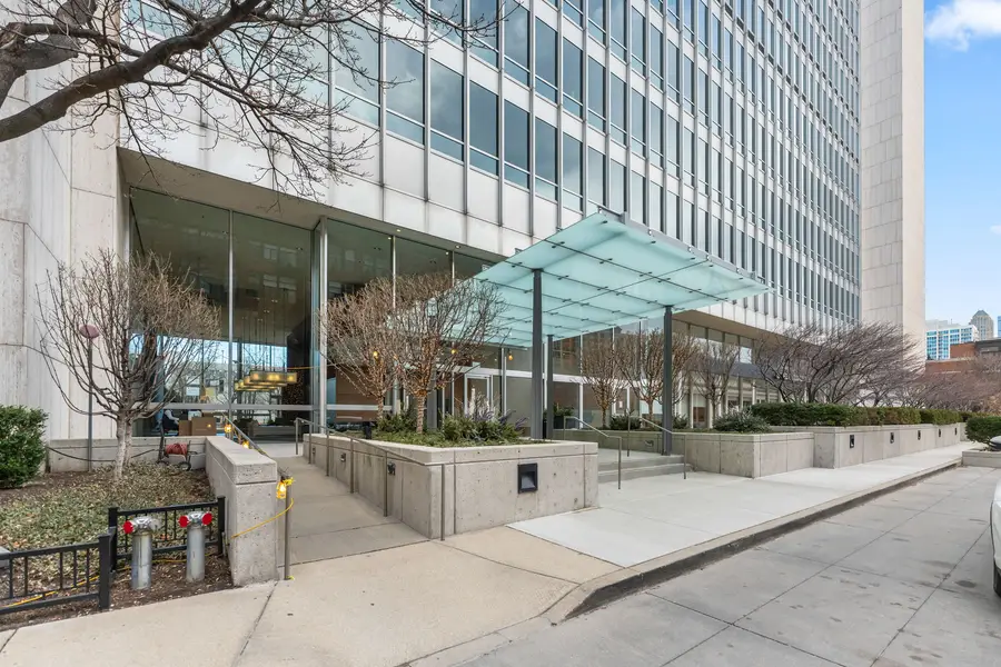 500 W Superior Street #1508, Chicago, IL 60654 - Image #3