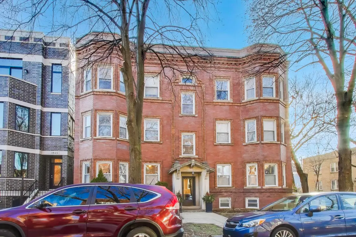 1849 W Waveland Avenue #1, Chicago, IL 60613 - Image #1