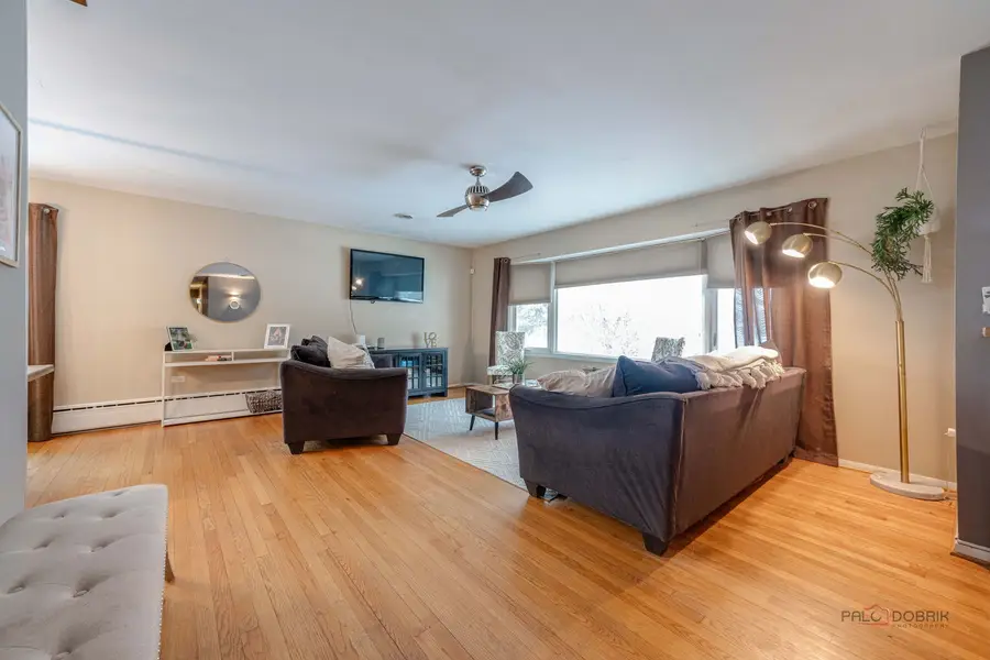 525 Ash Street, Libertyville, IL 60048 - Image #2