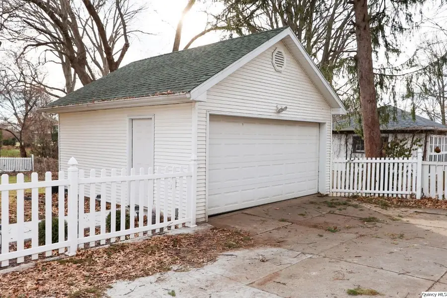 2340 Jersey, Quincy, IL 62301 - Image #2