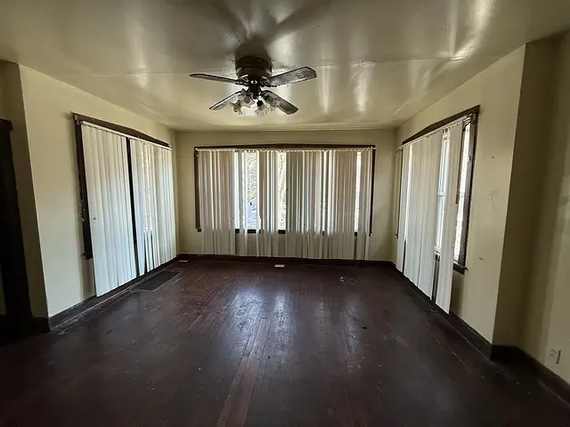 1134 N Leclaire Avenue, Chicago, IL 60651 - Image #2