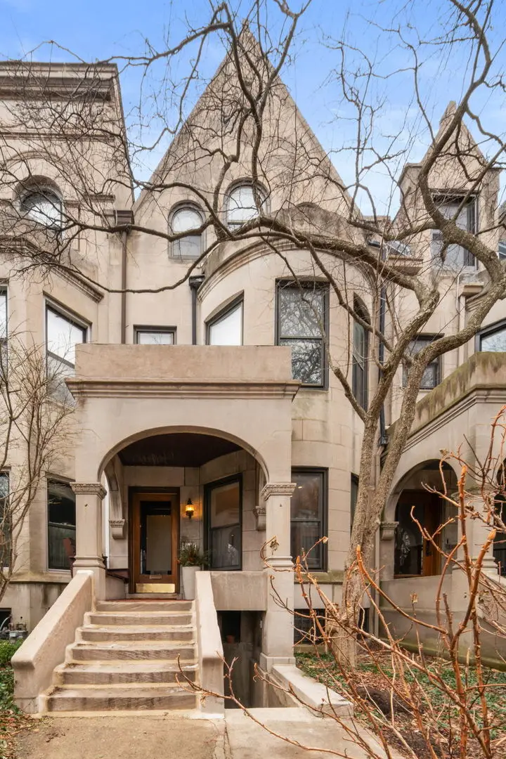 5801 S Blackstone Avenue, Chicago, IL 60637 - Image #1