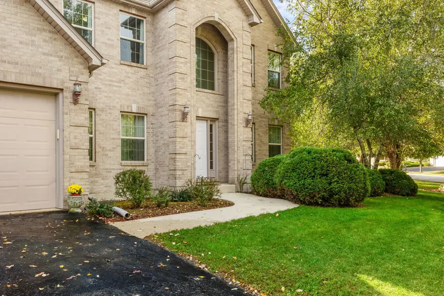 238 Willowwood Drive, Oswego, IL 60543 - Image #2