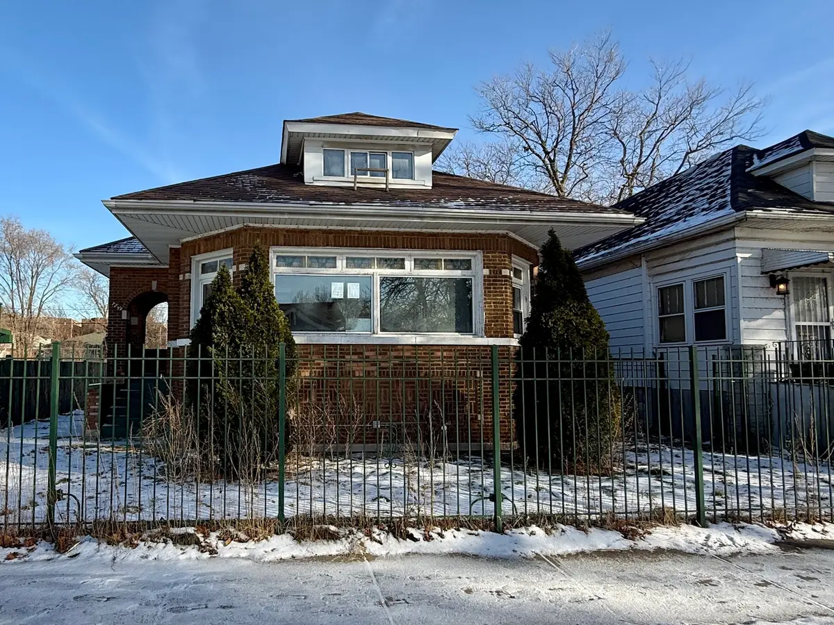 7741 S Oglesby Avenue, Chicago, IL 60649 - Image #1
