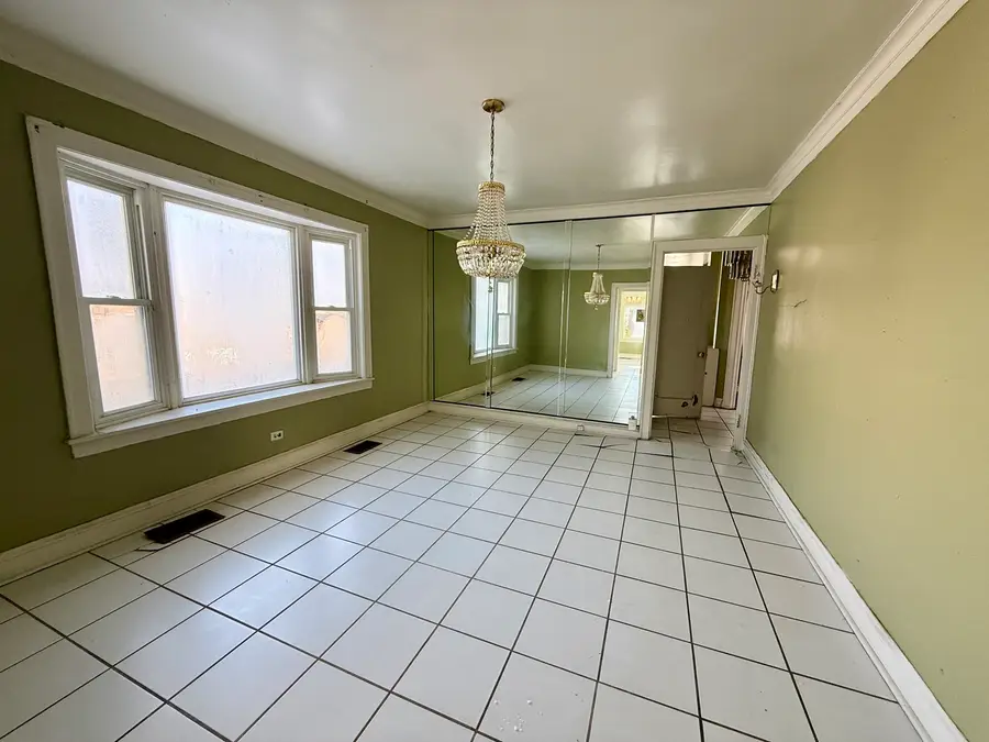 7741 S Oglesby Avenue, Chicago, IL 60649 - Image #3