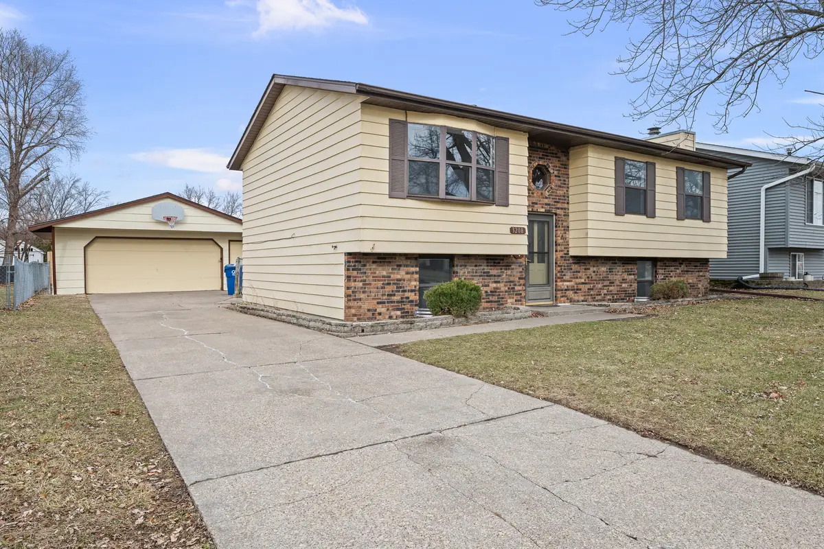 3208 W 64th Street, Davenport, IA 52806 - Image #1