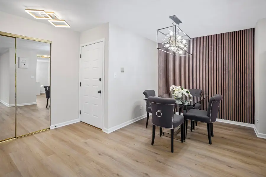 1454 N Elmhurst Road #102B, Mount Prospect, IL 60056 - Image #3