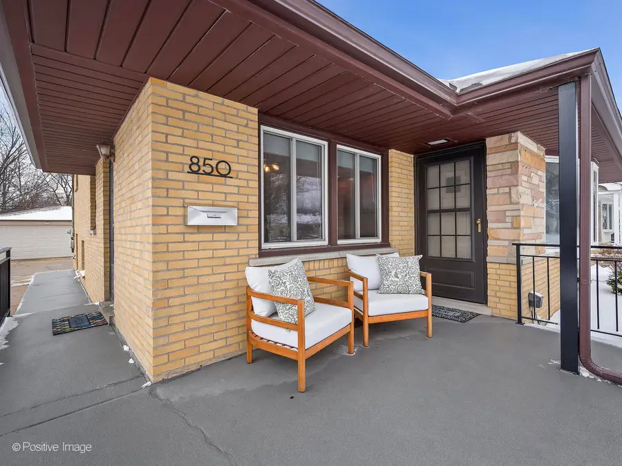 850 S Saylor Avenue, Elmhurst, IL 60126 - Image #2