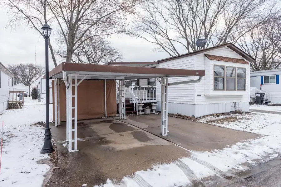 3268 Meadow Drive, Park City, IL 60085 - Image #2