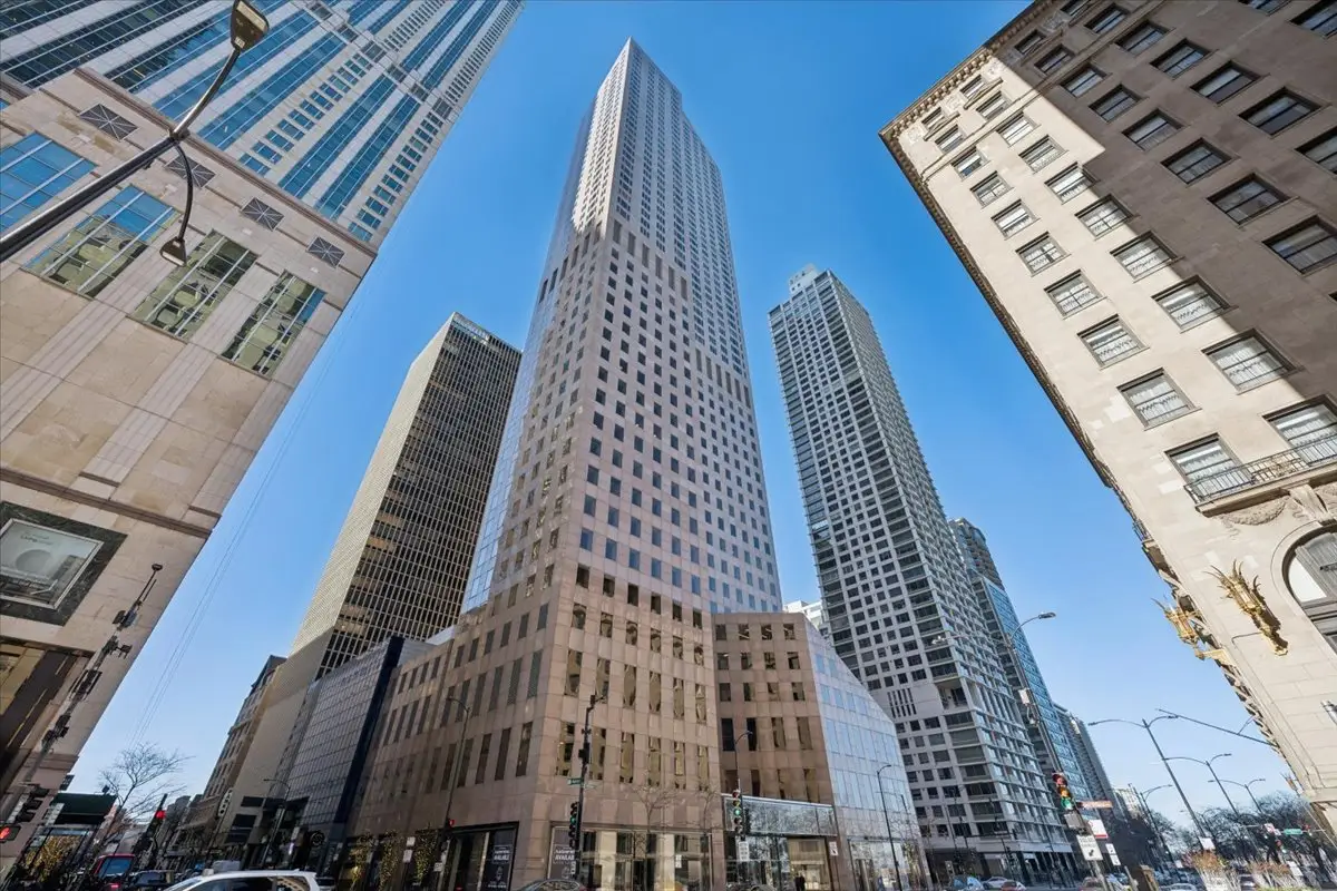 950 N Michigan Avenue #2704, Chicago, IL 60611 - Image #1
